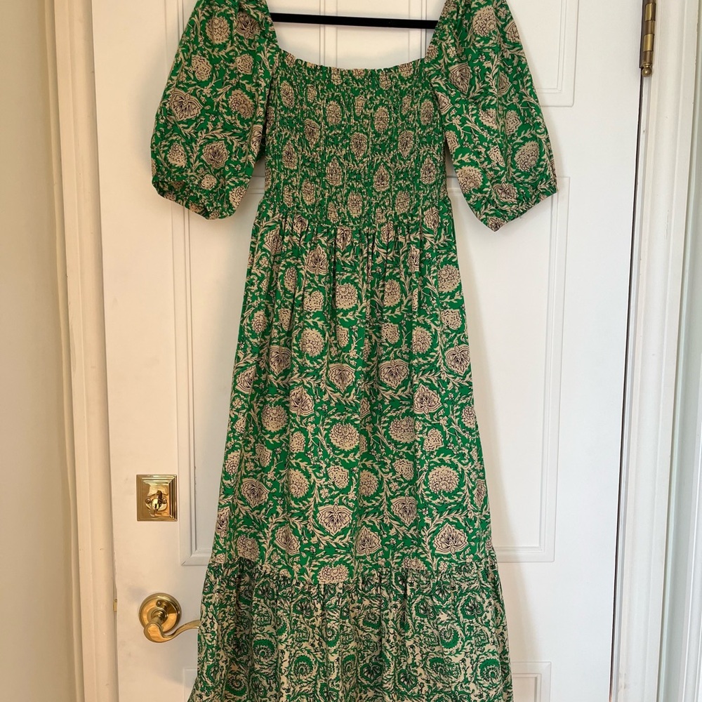 House of Harlow 1960 Green and Cream Floral Long Sleeve Dress